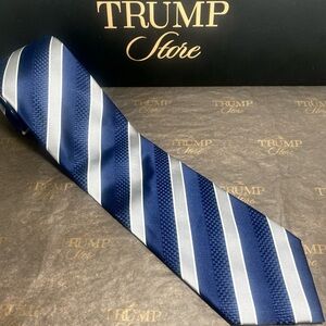 PRESIDENT DONALD J TRUMP Signature Collection Tie